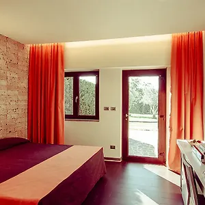 Ways Garden & Leisure Hotel